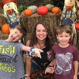 Meet your Posher, Casey